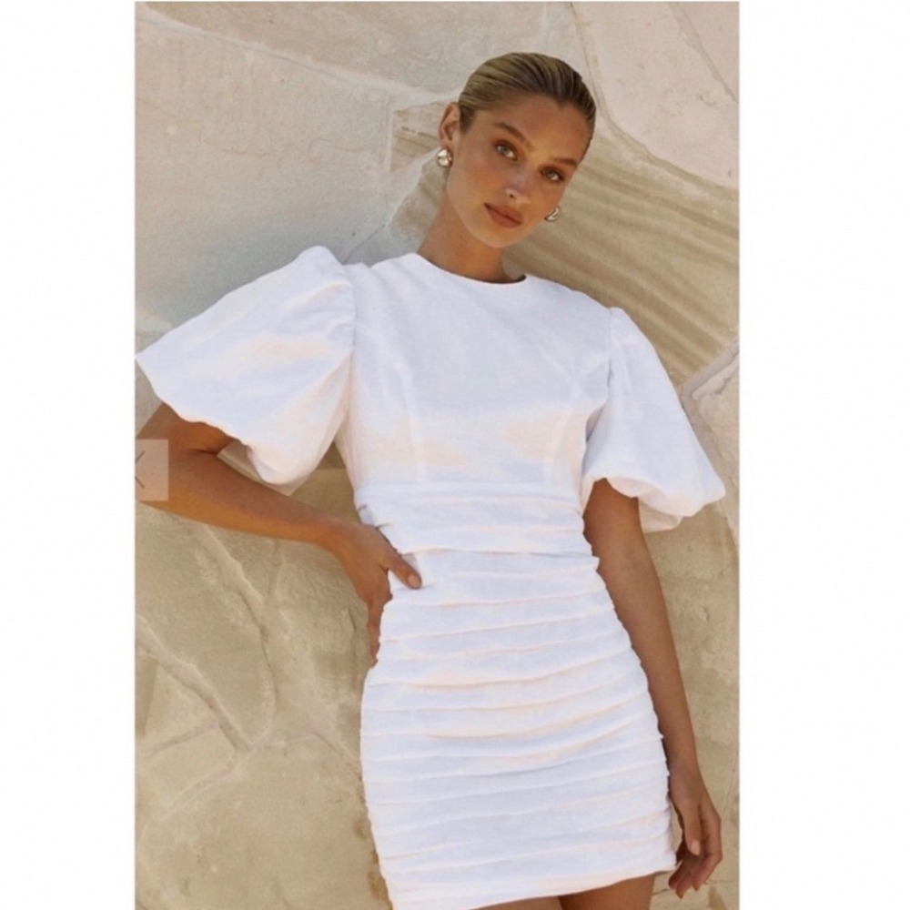 DISSH White Puff-Sleeve Ruched Mini Dress